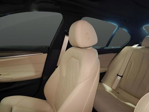 Used 2022 BMW 530i xDrive AWD/4WD image 22