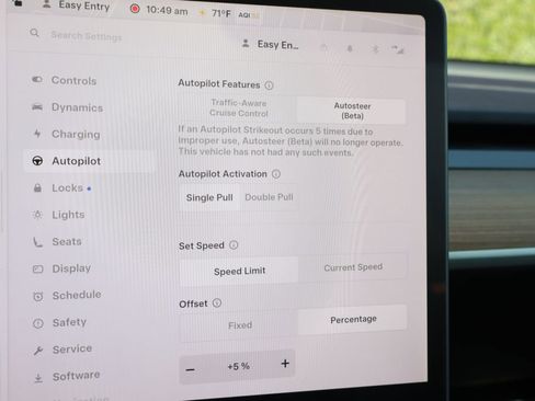 Used 2023 Tesla Model Y Long Range image 26