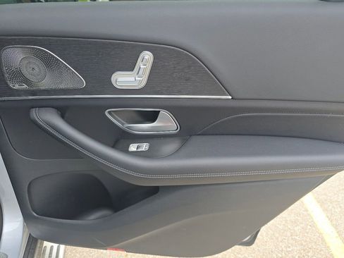 Used 2026 Mercedes-Benz GLS 450 4MATIC image 24