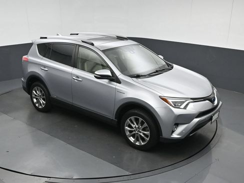 Used 2018 Toyota RAV4 Limited AWD/4WD image 59