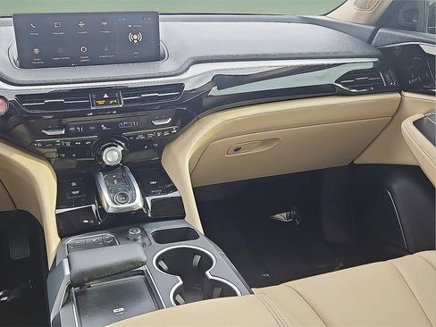 Used 2022 Acura MDX FWD image 17