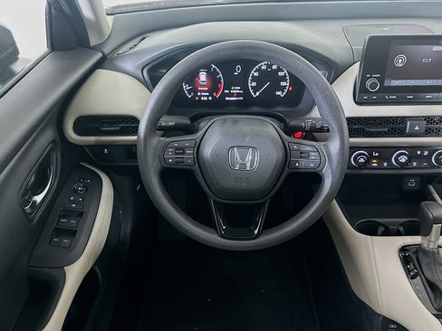 Used 2025 Honda HR-V LX image 17