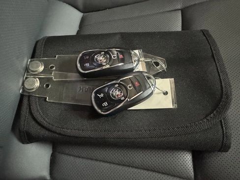 Used 2024 Buick Enclave Essence w/ Experience Buick Package image 31