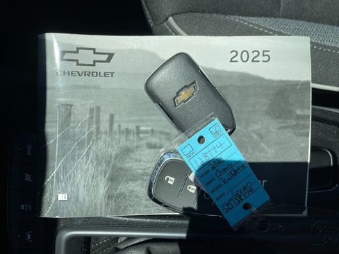 Used 2025 Chevrolet TrailBlazer LT AWD/4WD image 10