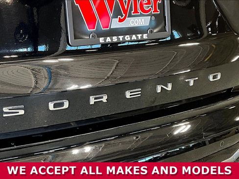 Used 2021 Kia Sorento S w/ Panoramic Sunroof Package FWD image 22