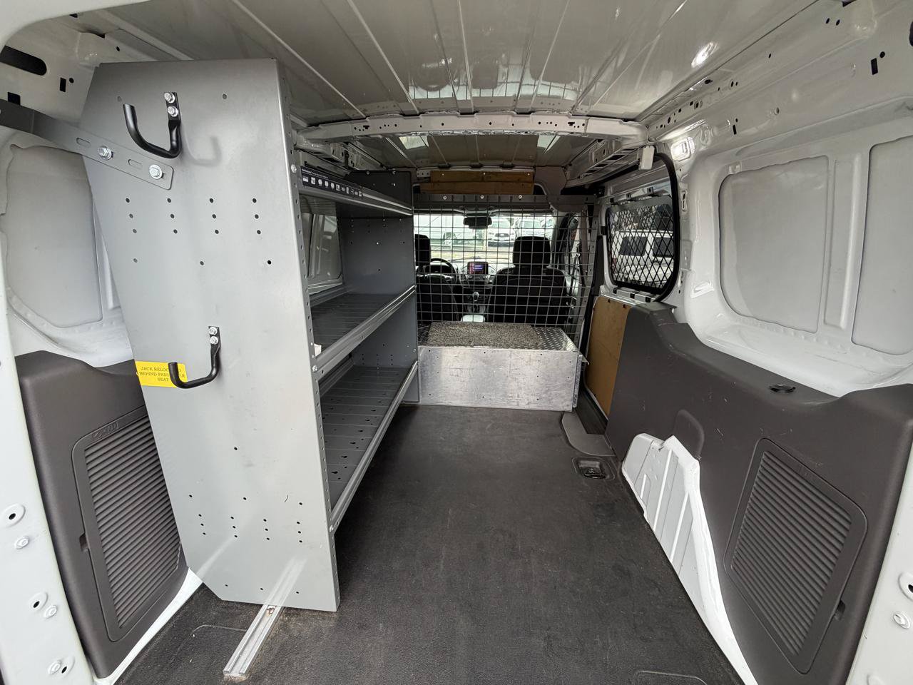 Used 2023 Ford Transit Connect XLT FWD image 11