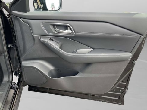 New 2026 Nissan Rogue Platinum AWD/4WD image 18