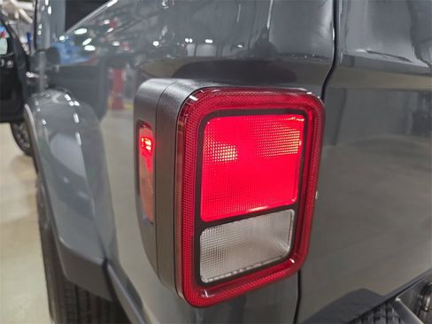 New 2026 Jeep Gladiator Sport image 36