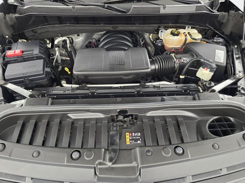 Used 2021 Chevrolet Silverado 1500 LT Trail Boss w/ Bed Protection Package AWD/4WD image 12