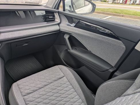 New 2026 Volkswagen Tiguan S AWD/4WD image 17