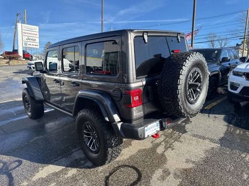 Used 2026 Jeep Wrangler Unlimited Rubicon AWD/4WD image 5