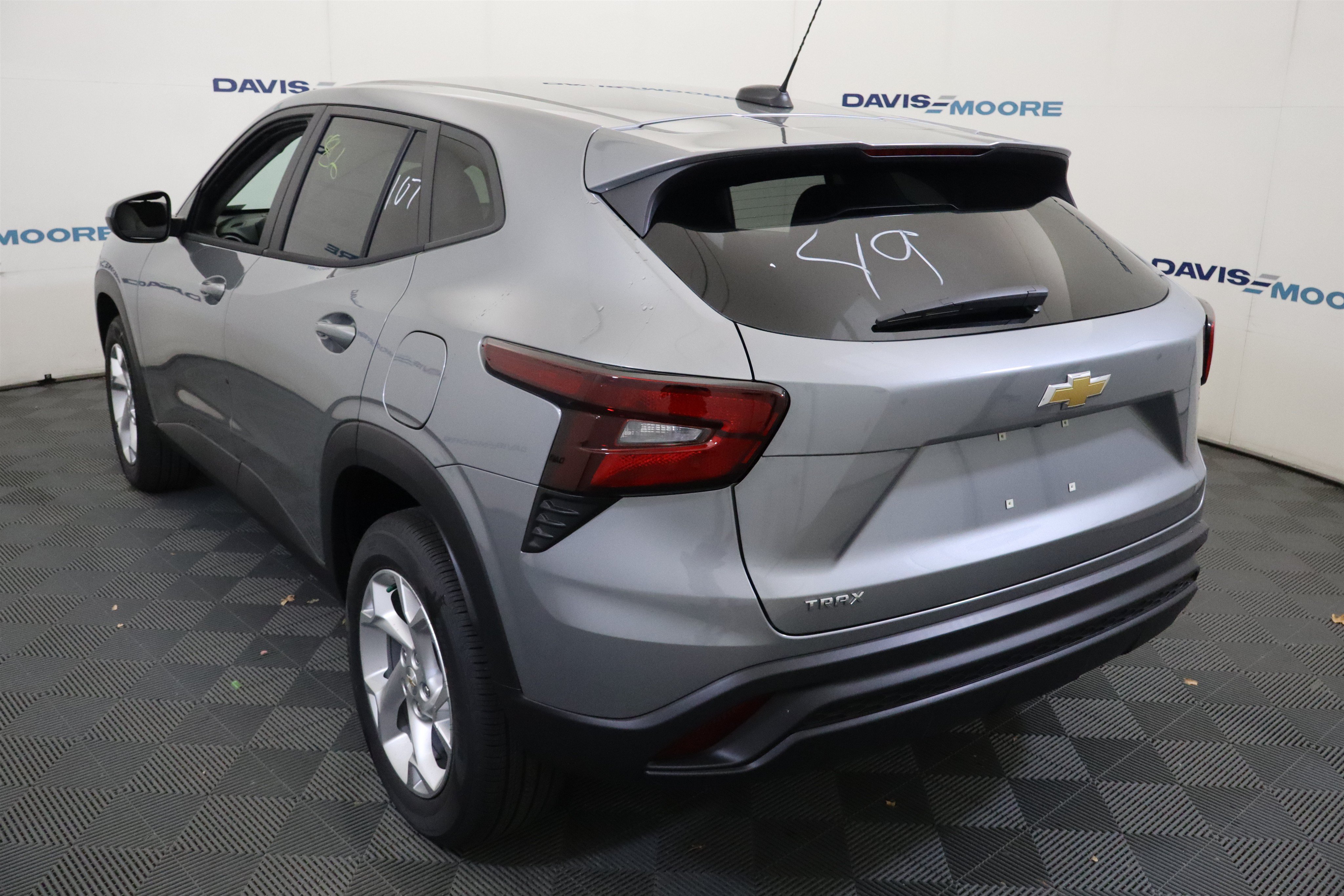 New 2026 Chevrolet Trax LS w/ LS Convenience Package FWD image 10