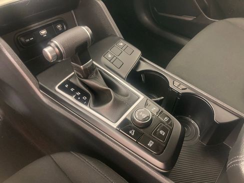 Certified 2025 Kia Sportage LX AWD/4WD image 9
