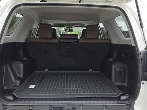 Used 2018 Toyota 4Runner Limited AWD/4WD image 12