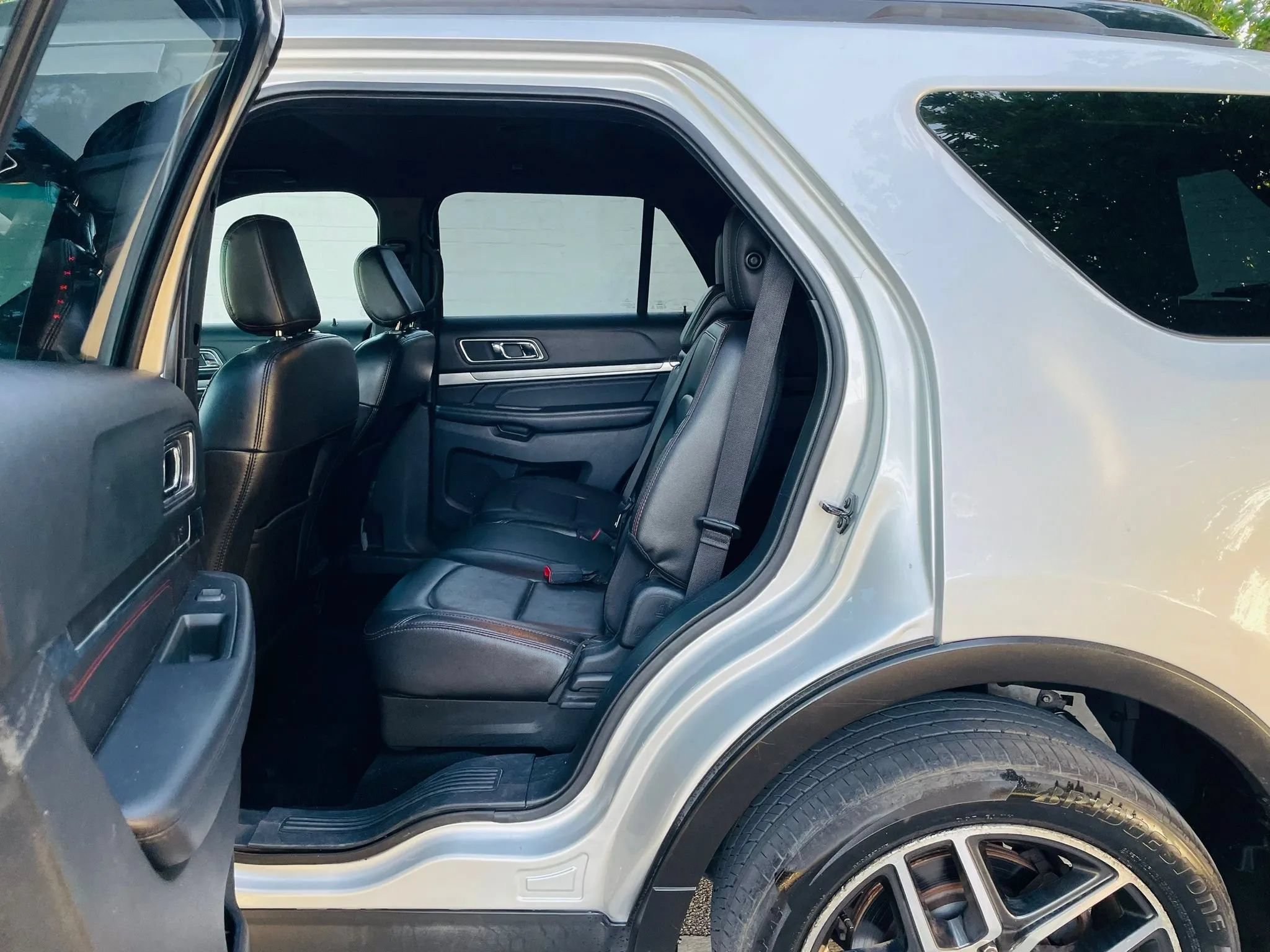 Used 2018 Ford Explorer Sport AWD/4WD image 10
