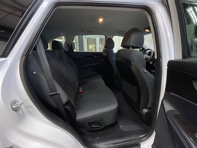 Used 2018 Kia Sorento AWD image 24