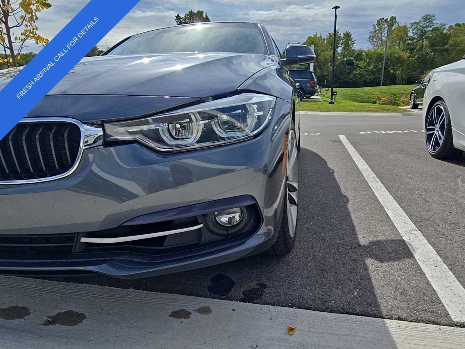 Used 2018 BMW 330i xDrive Sedan AWD/4WD image 2