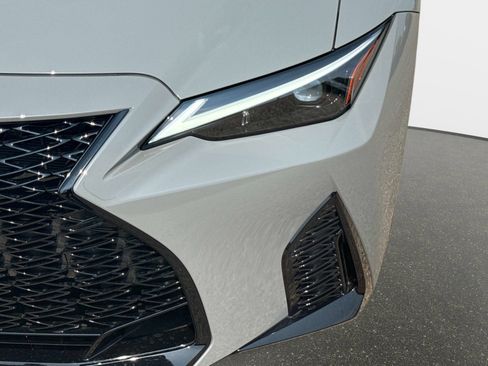 Used 2025 Lexus IS 350 F Sport RWD image 9