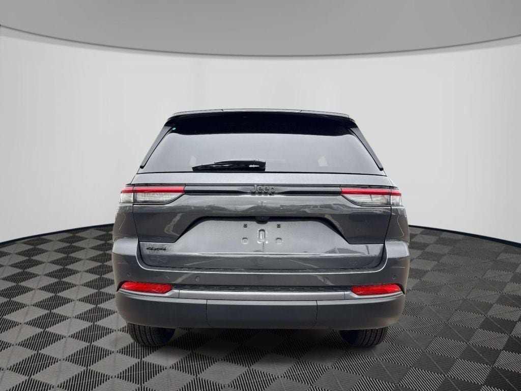 New 2026 Jeep Grand Cherokee Altitude AWD/4WD image 3