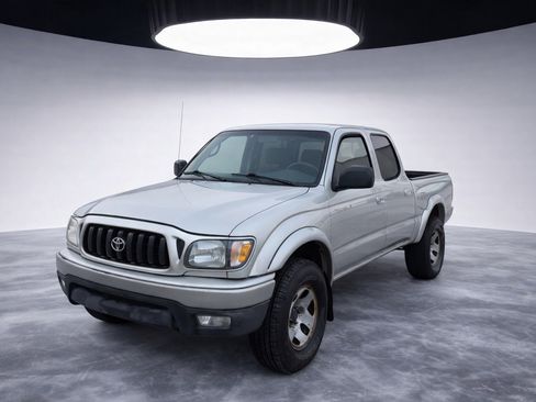 Used 2004 Toyota Tacoma V6 image 1