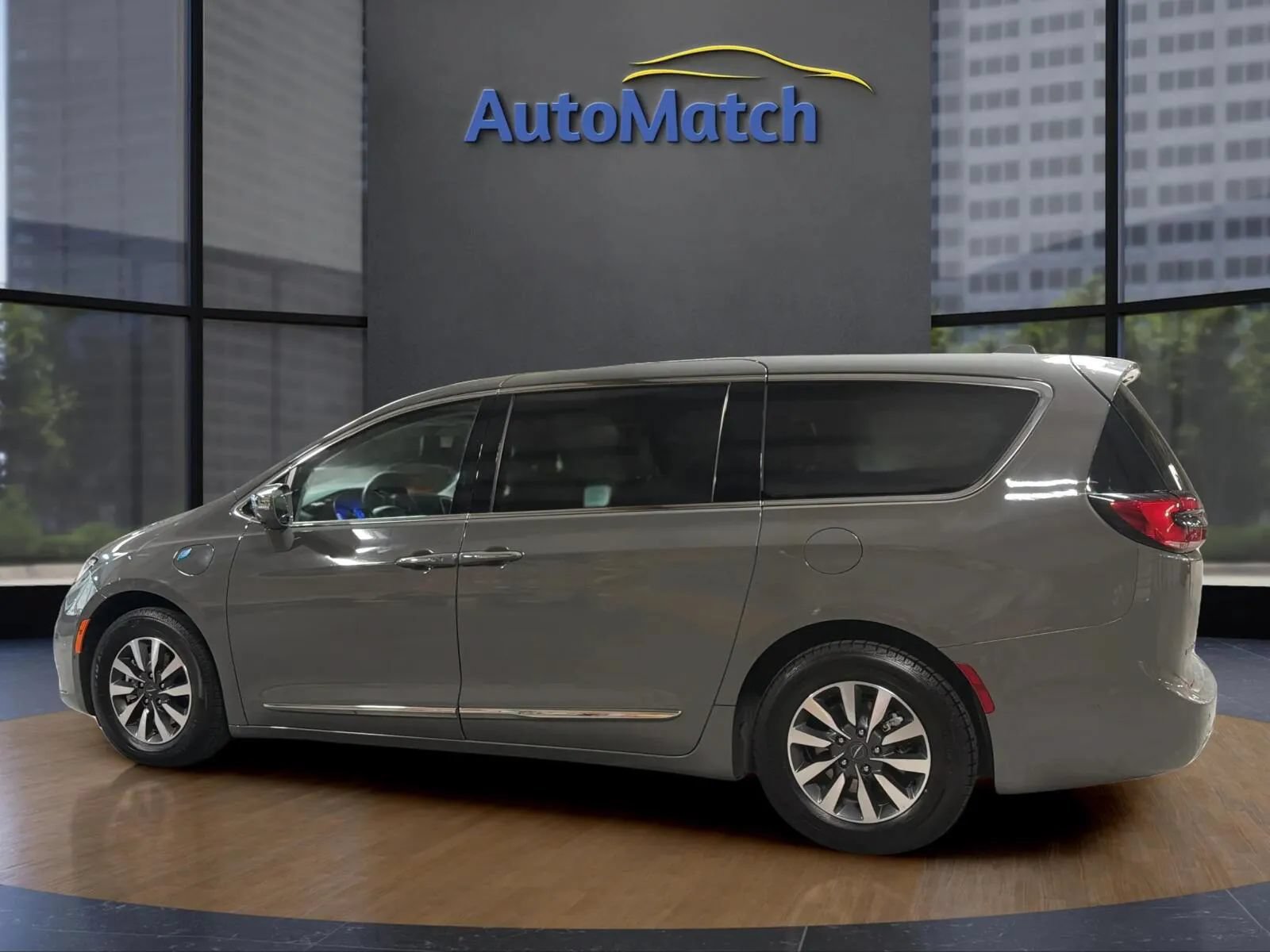 Used 2022 Chrysler Pacifica Limited FWD image 8