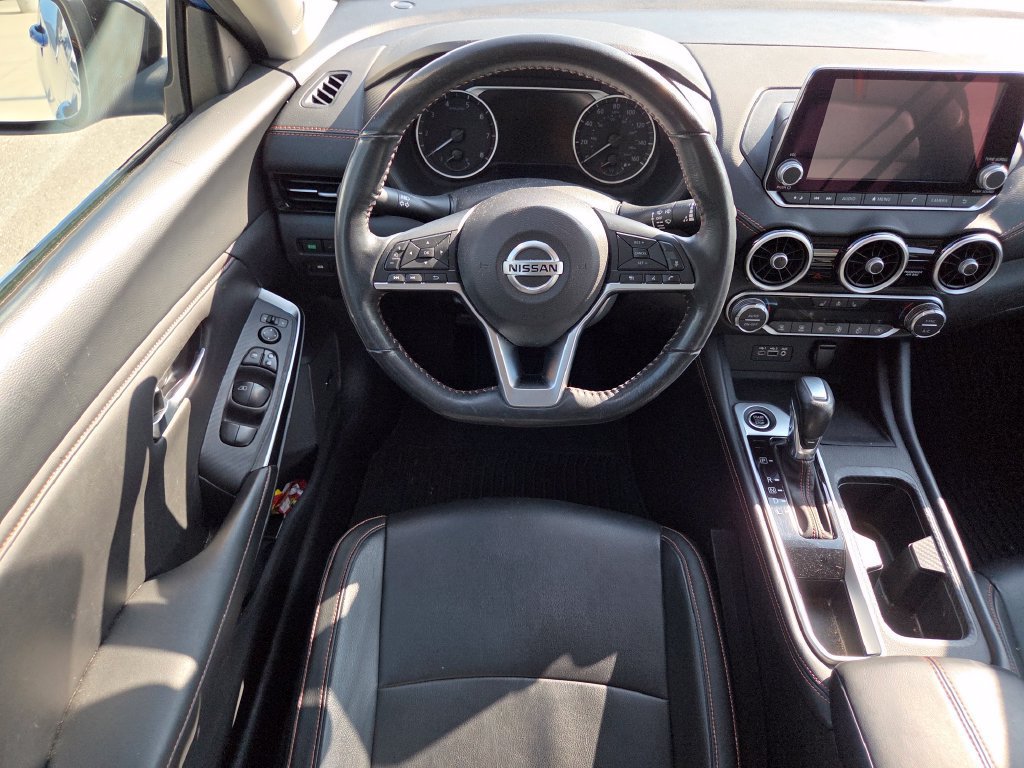 Used 2023 Nissan Sentra SR w/ SR Premium Package FWD image 4