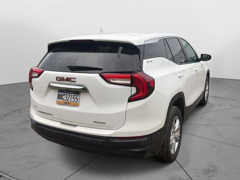 Used 2024 GMC Terrain SLE AWD/4WD image 5