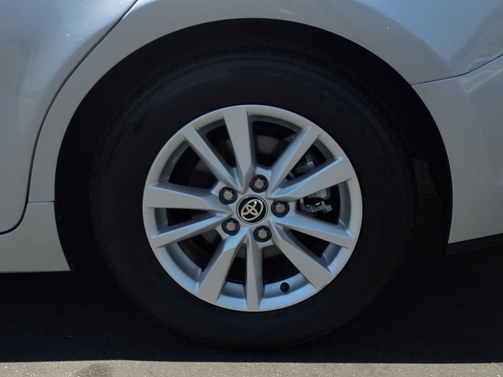 Certified 2025 Toyota Camry LE FWD image 6