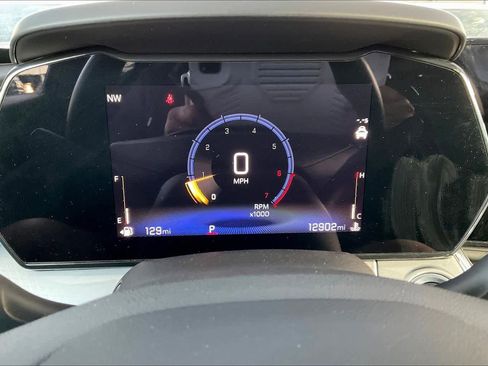 Used 2024 Chevrolet Trax LT w/ LT Convenience Package image 25