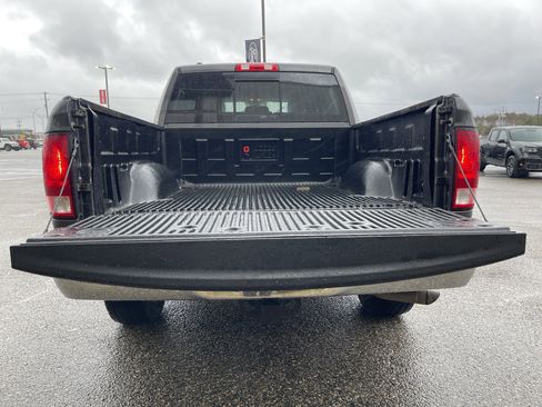 Used 2018 RAM 1500 Classic SLT AWD/4WD image 9