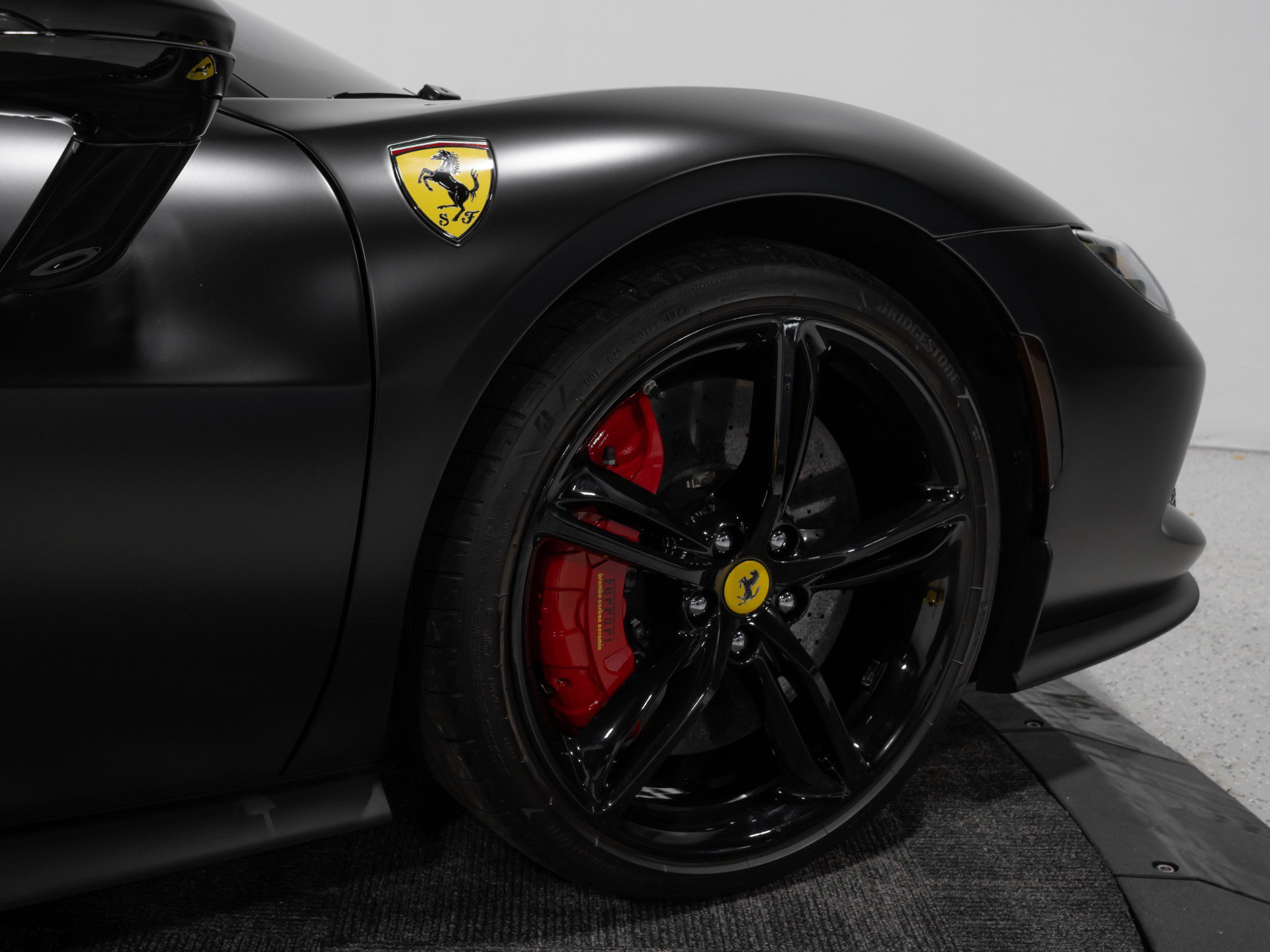 Used 2023 Ferrari 296 GTS RWD image 41