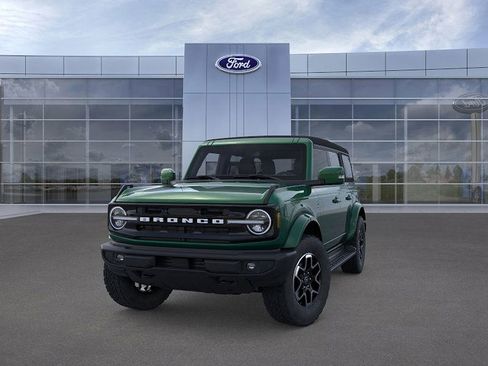 New 2025 Ford Bronco Outer Banks image 2