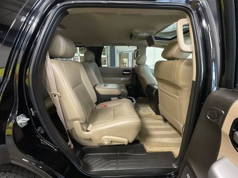 Used 2008 Toyota Sequoia Platinum w/ Cold Area Pkg AWD/4WD image 32
