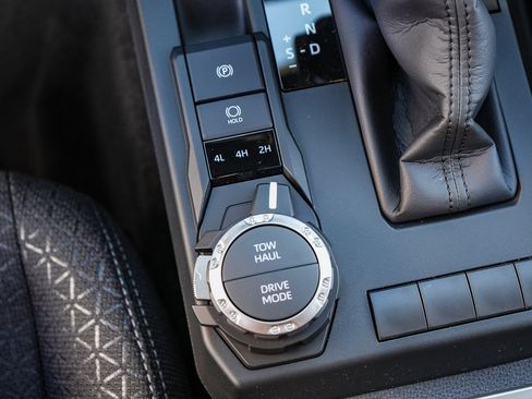 New 2026 Toyota 4Runner SR5 image 23