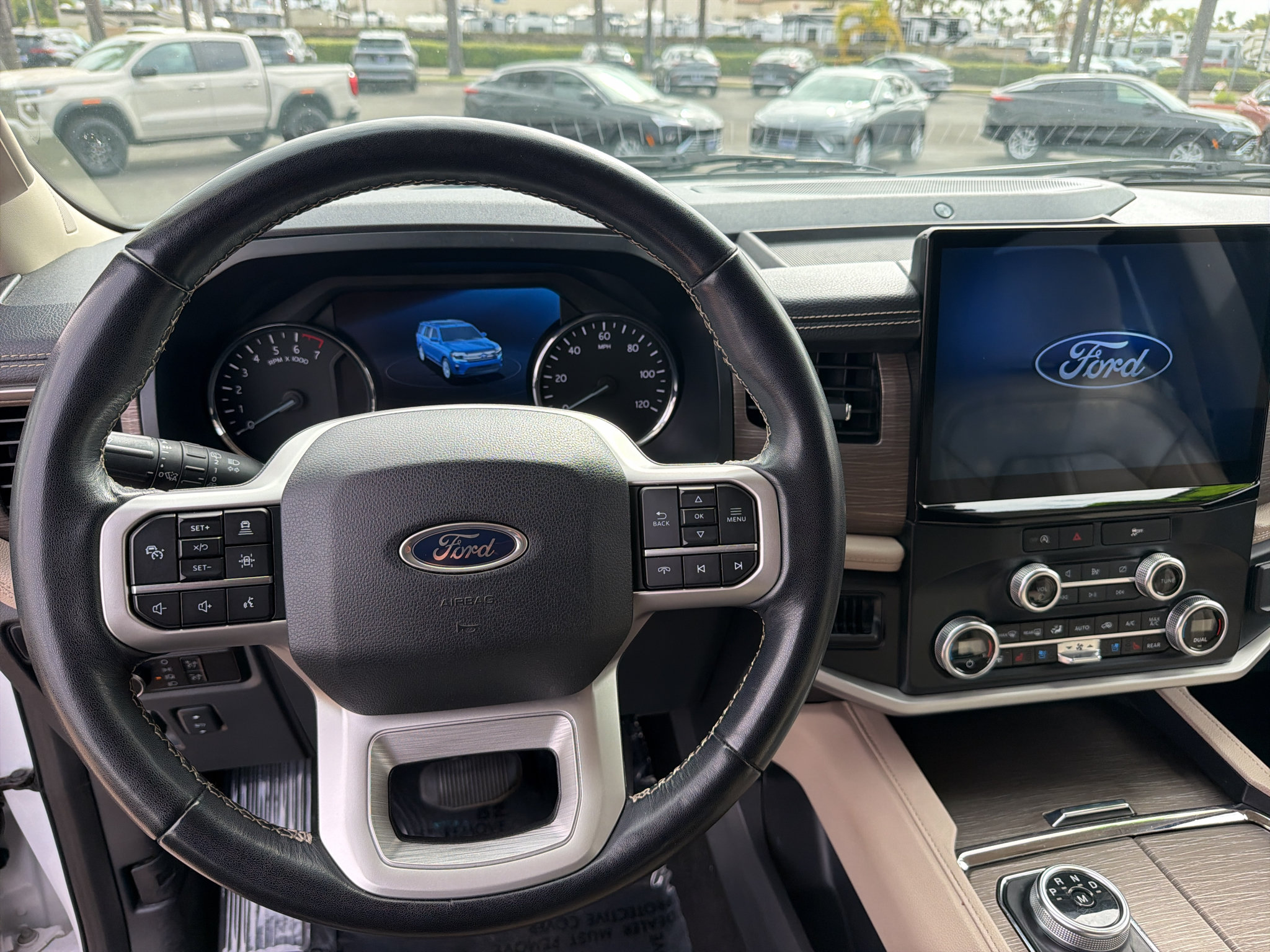 Used 2024 Ford Expedition Limited AWD/4WD image 9