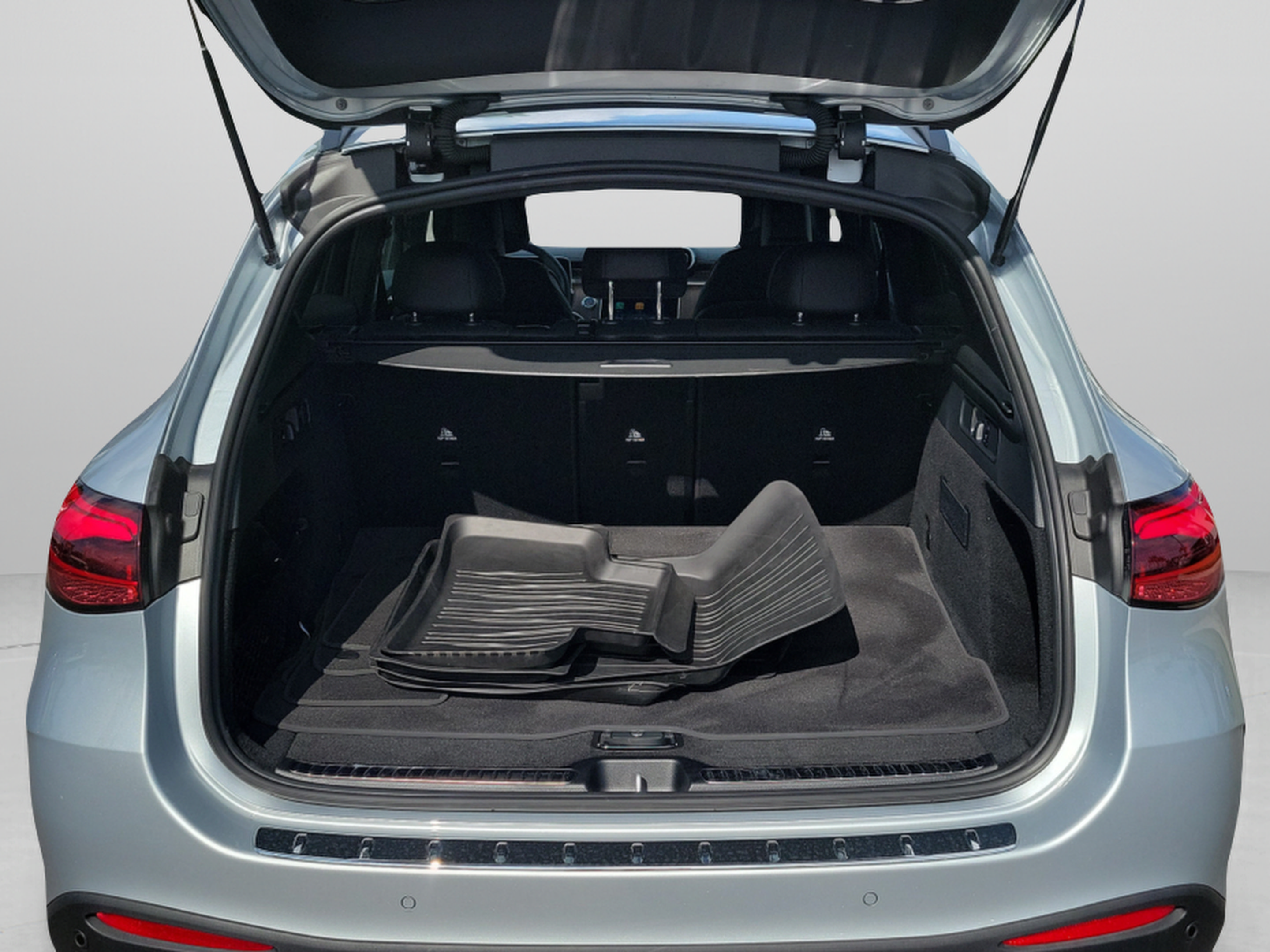 Used 2026 Mercedes-Benz GLC 300 4MATIC image 5