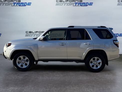 Used 2022 Toyota 4Runner SR5 image 8