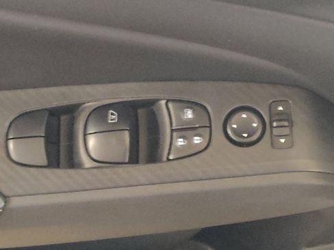 Used 2025 Nissan Altima 2.5 SV FWD image 27