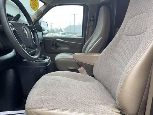 Used 2014 Chevrolet Express 3500 image 11
