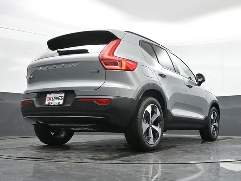 New 2026 Volvo XC40 B5 Plus w/ Protection Package Premier image 38