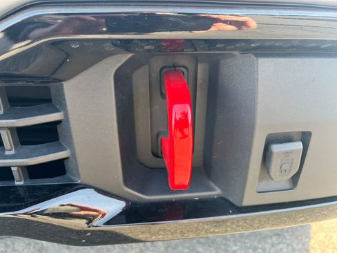 Used 2023 GMC Sierra 1500 AT4 w/ AT4 Premium Package image 23