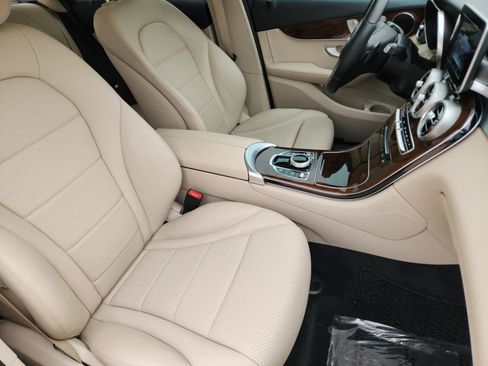 Used 2017 Mercedes-Benz GLC 300 image 6