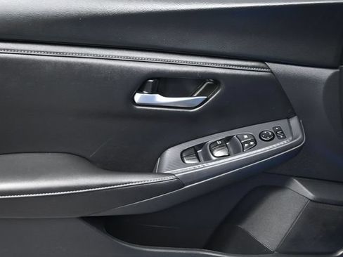 Used 2024 Nissan Sentra SV FWD image 7