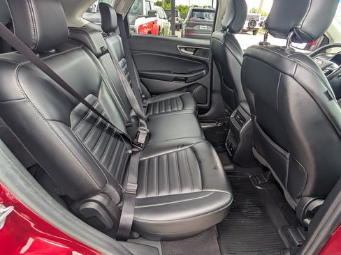 Used 2019 Ford Edge SEL w/ Equipment Group 201A AWD/4WD image 12