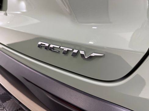 Used 2025 Chevrolet Trax ACTIV w/ Sunroof Package FWD image 10