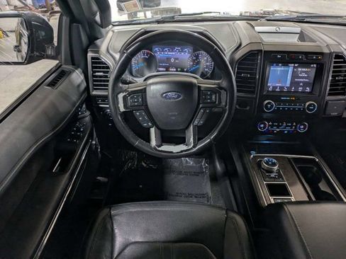 Used 2019 Ford Expedition Limited w/ Equipment Group 301A RWD image 18