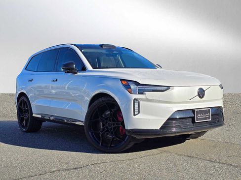 New 2025 Volvo EX90 Ultra image 1