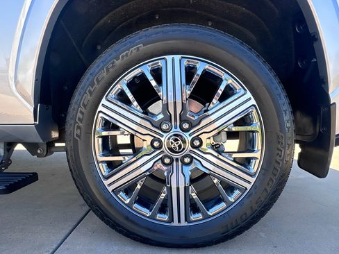 Used 2024 Toyota Sequoia Capstone image 9