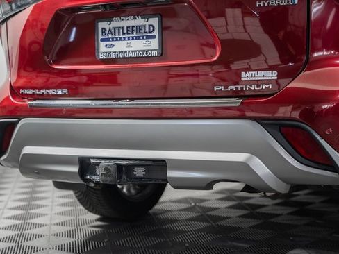Used 2021 Toyota Highlander Platinum image 9