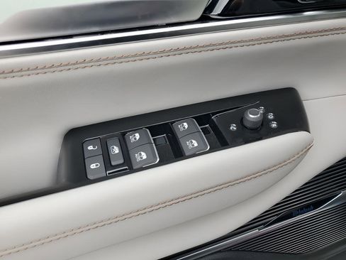 New 2026 Jeep Grand Wagoneer Summit image 29